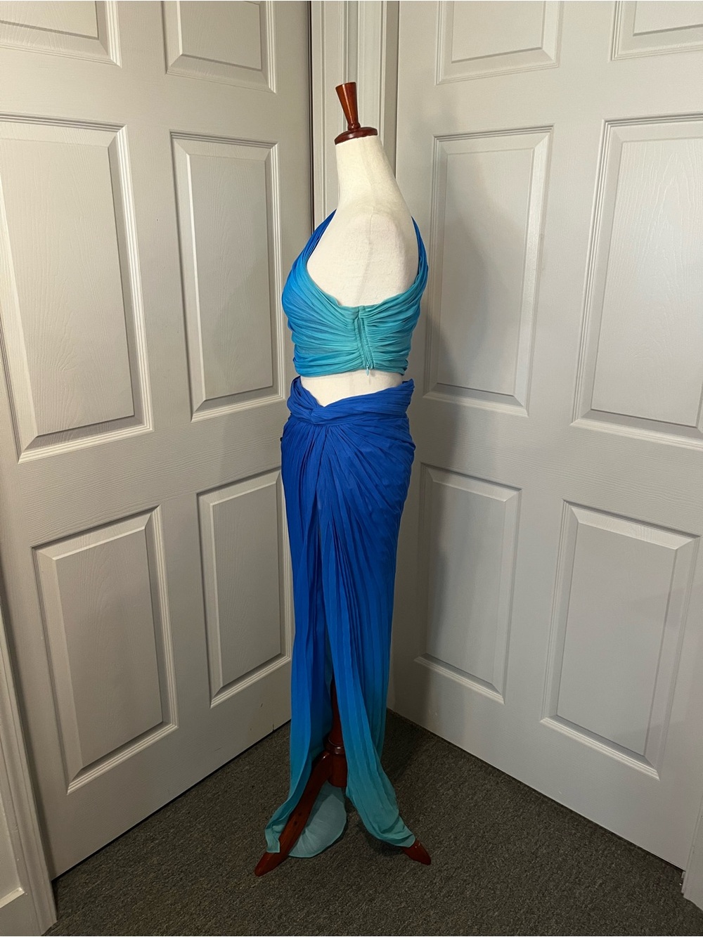 Rococo Sand Luca One-Shoulder Ombre Blue-Green Ruched Skirt Set Size Small - Picture 5 of 11